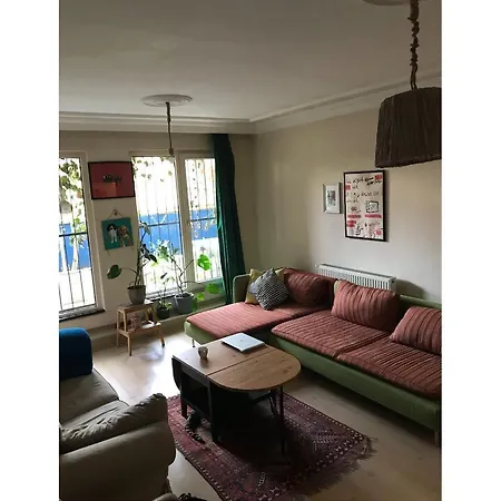 Apartment 1+1 Bahce Kati Daire